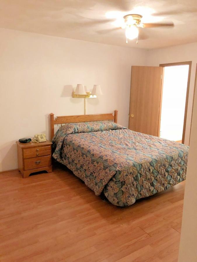 Sunset Motel Waterloo Екстериор снимка